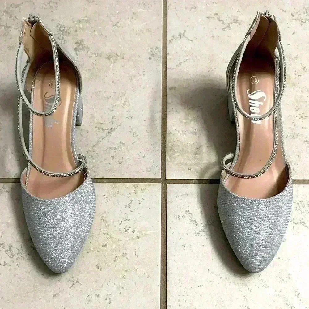 NWOT! 8.5 Holiday Glitter Heels - Picture 6 of 10